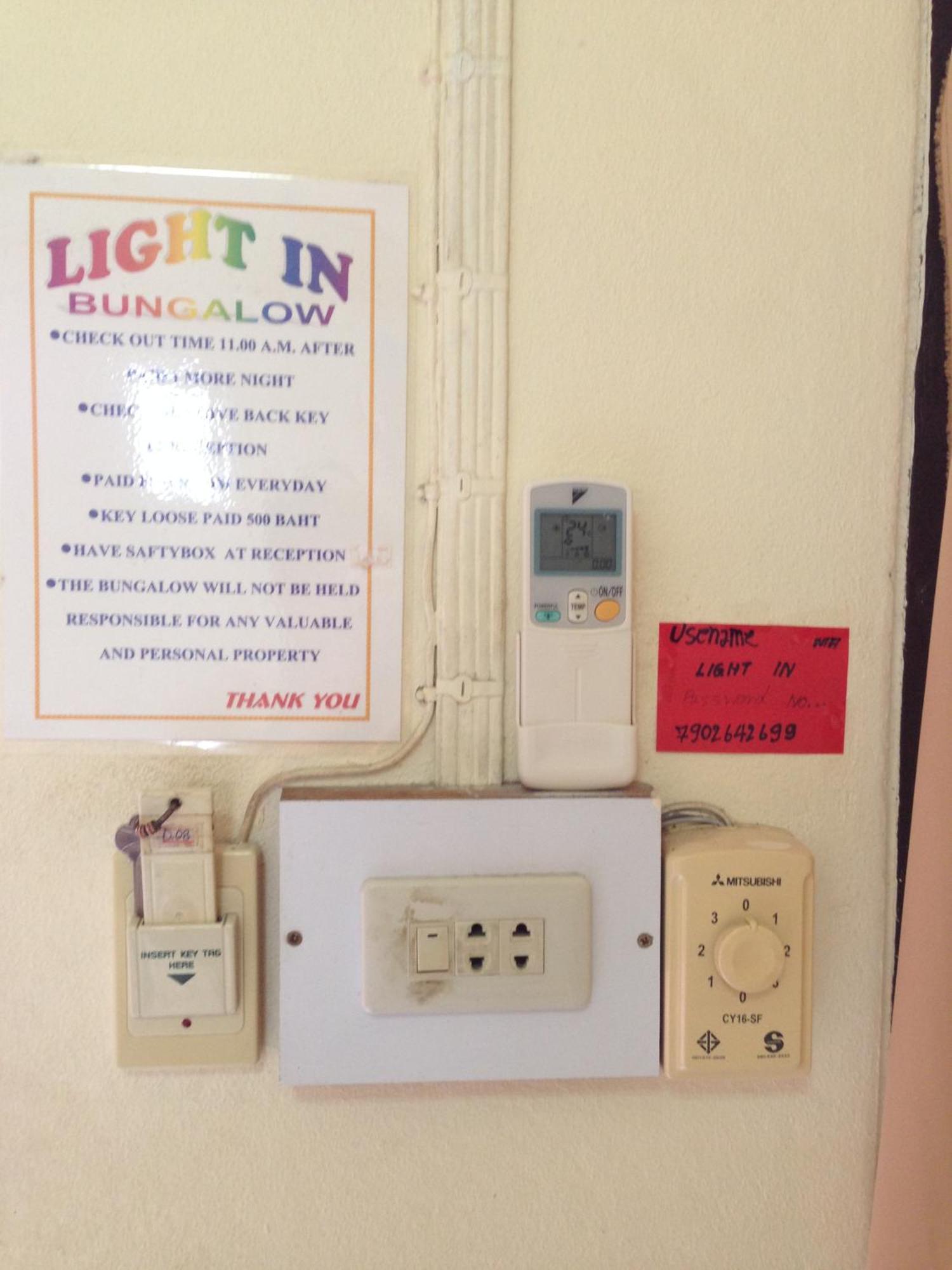 Light In Bungalow Haad Rin Room photo