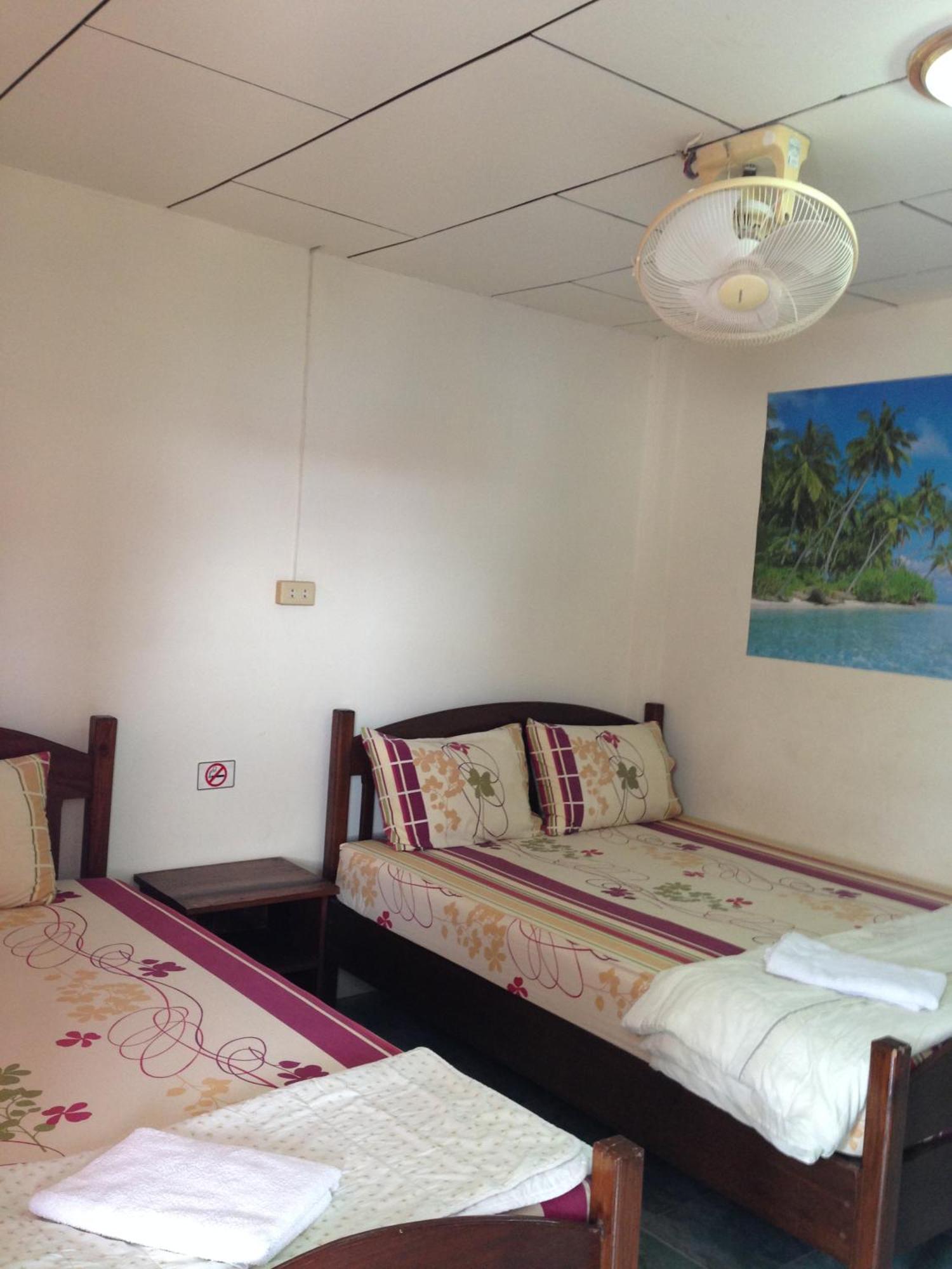 Light In Bungalow Haad Rin Room photo
