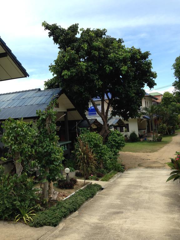 Light In Bungalow Haad Rin Exterior photo